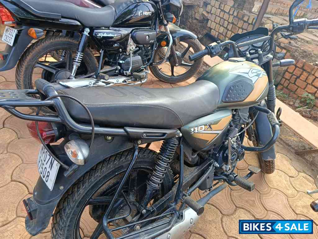 Green Bajaj CT 110 KS