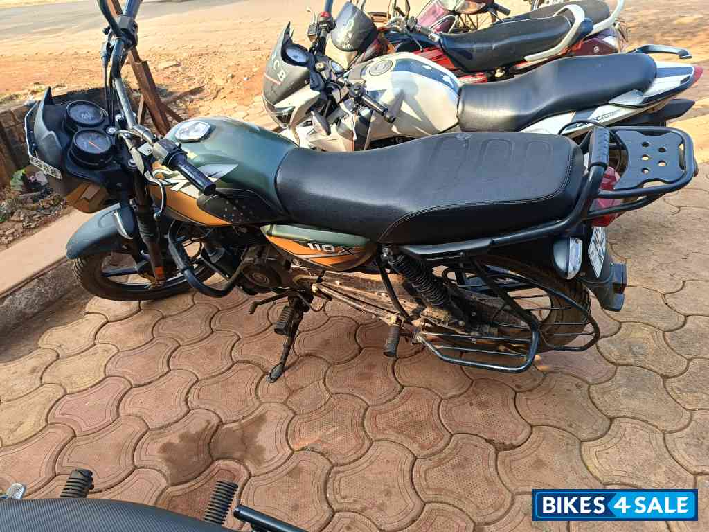 Green Bajaj CT 110 KS
