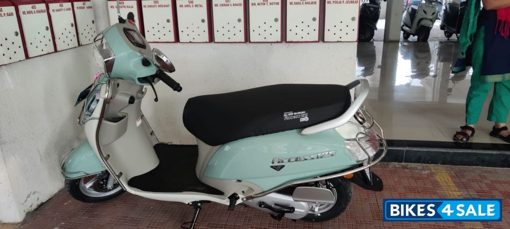 Ice Green Suzuki Access 125 Ride Connect Edition