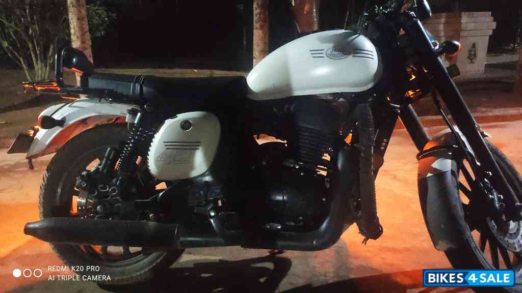 Jawa forty two BS6