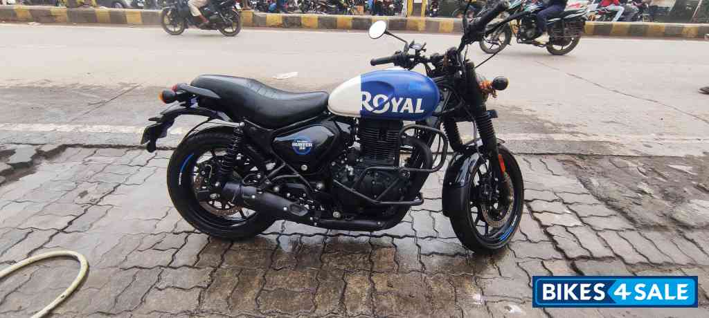 Blue Royal Enfield Hunter 350 Metro