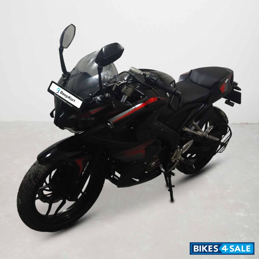 Bajaj Pulsar RS 200