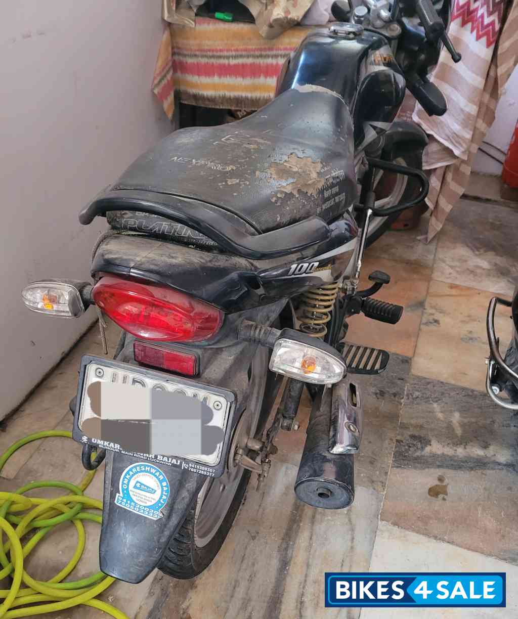 Black Bajaj Platina 110 H-Gear BS6