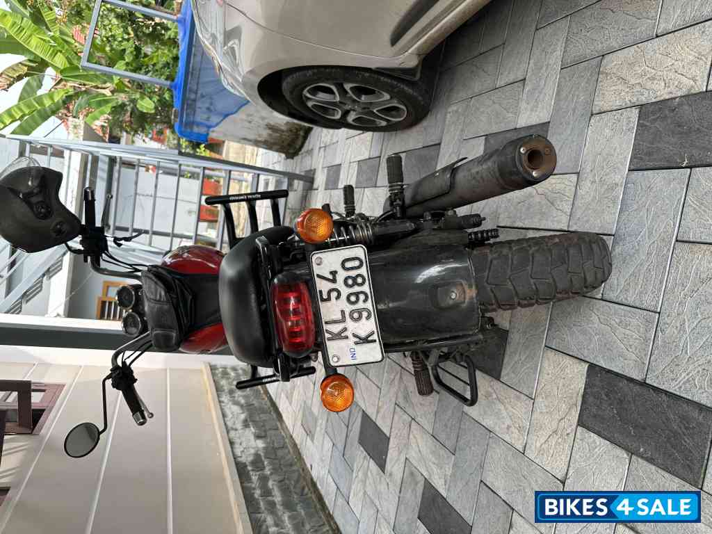 Red And Black Royal Enfield Thunderbird X 350