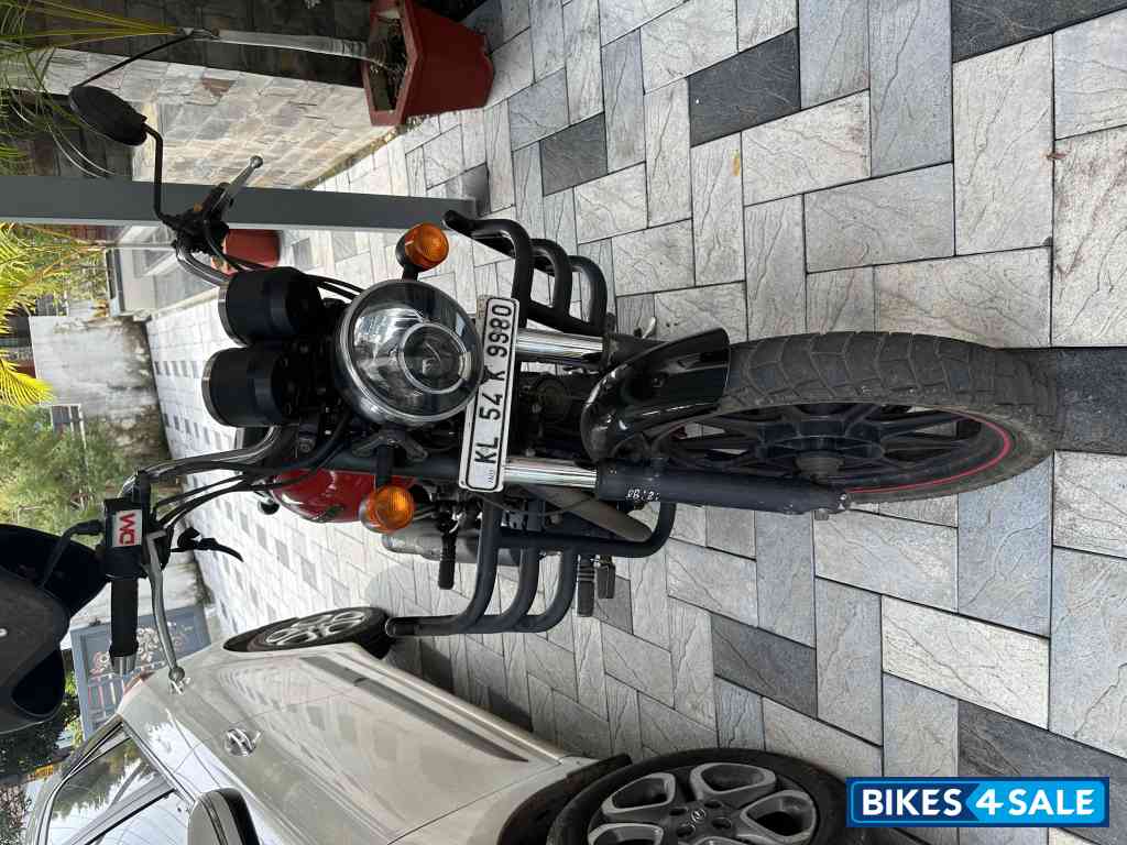 Red And Black Royal Enfield Thunderbird X 350