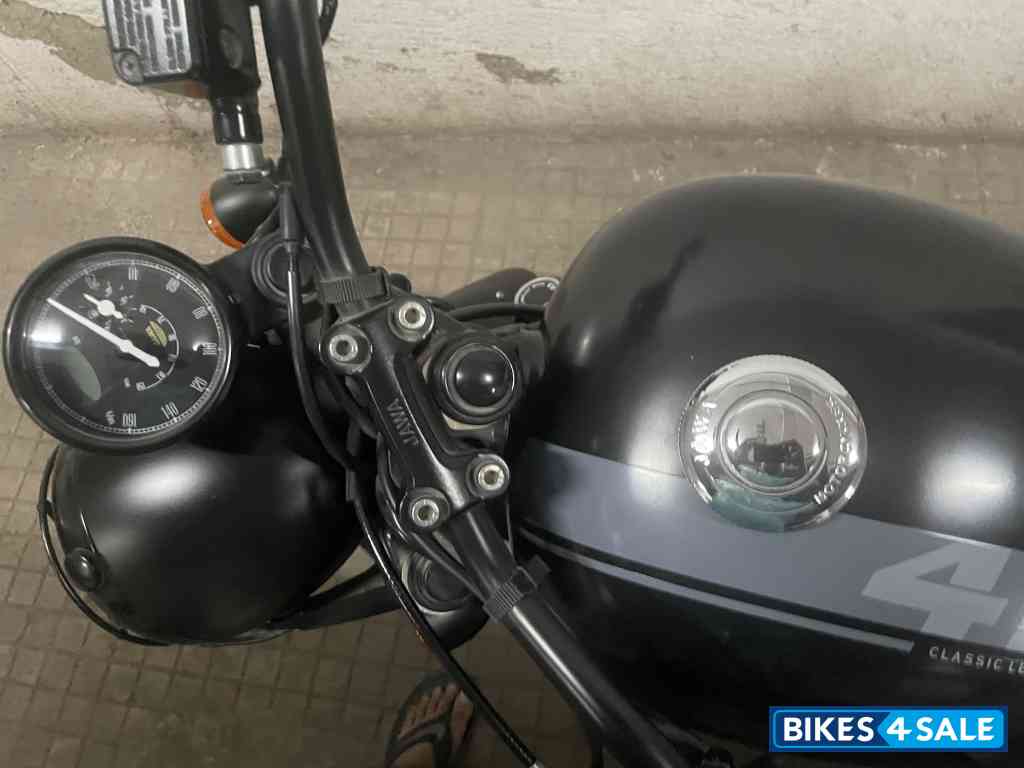 Jawa 42 Dual Channel ABS Cosmic Carbon