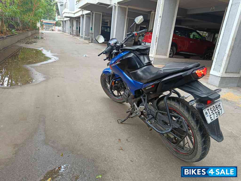 Vibrant Blue Hero Xtreme 160R BS6
