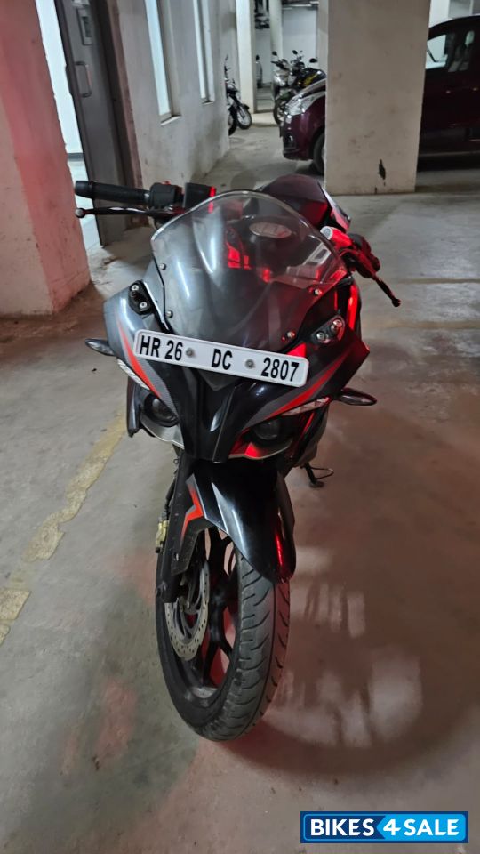 Bajaj Pulsar RS 200
