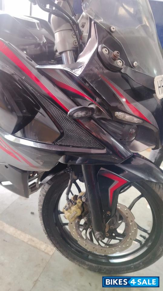 Bajaj Pulsar RS 200