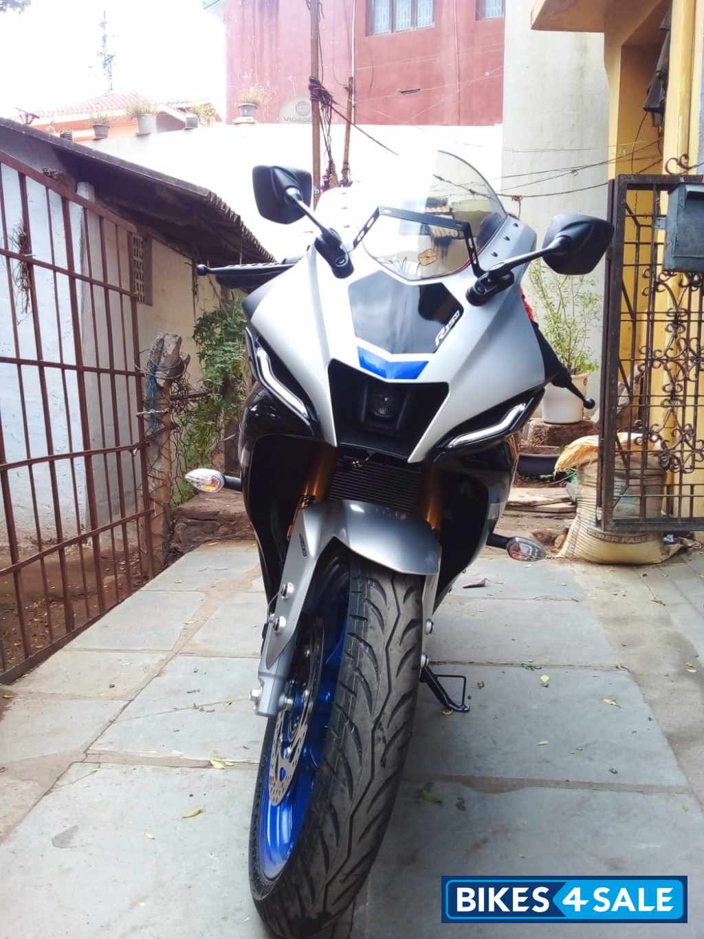 Silver With Blue Yamaha R15M