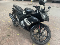 Black Yamaha YZF R15