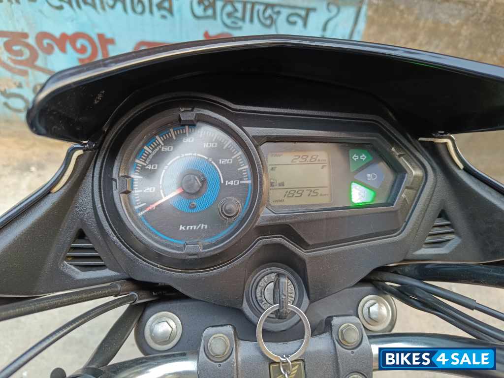 Pearl blue Honda SP125