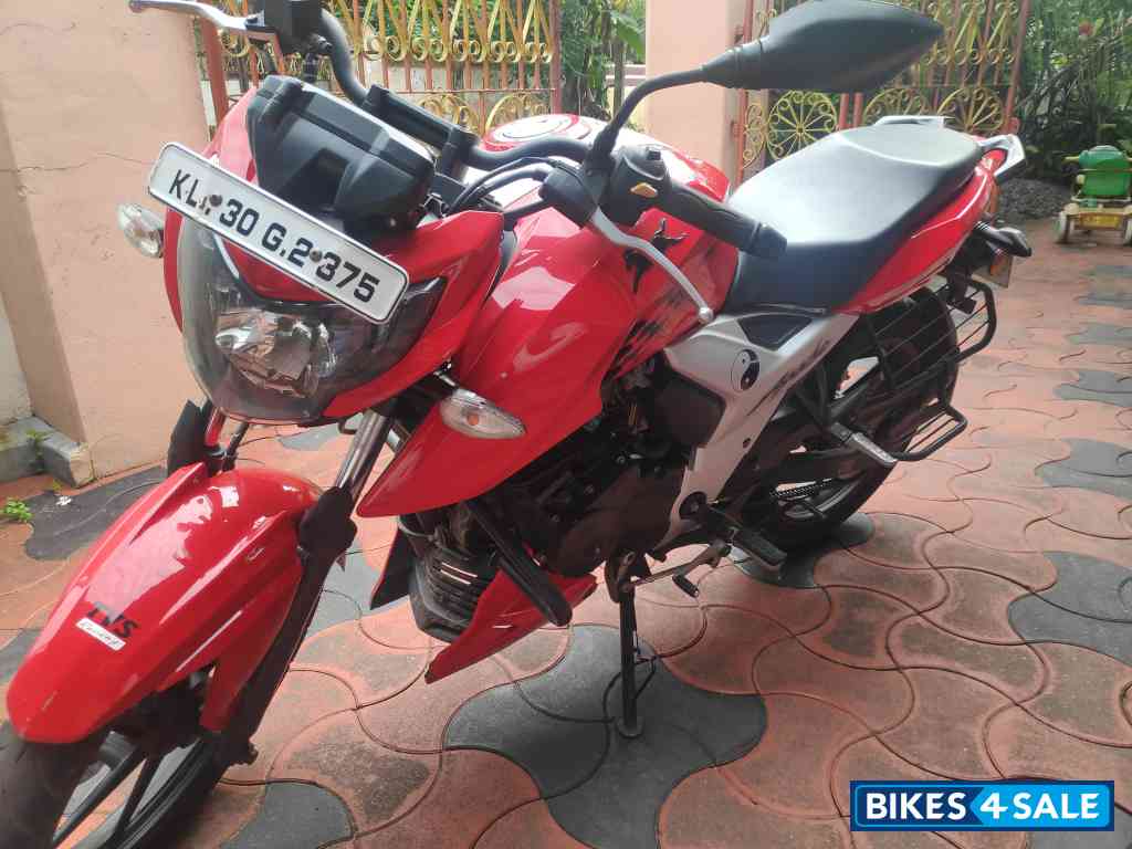 TVS Apache RTR 160 4V BS6