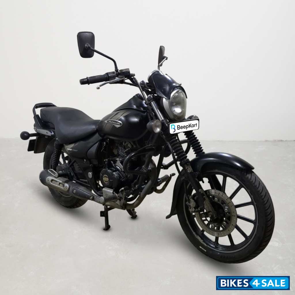 Bajaj Avenger Street 180