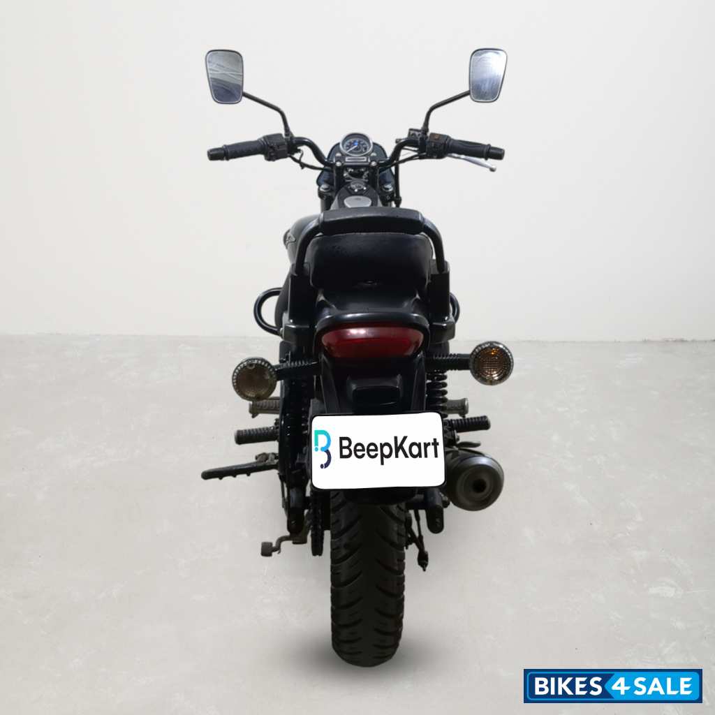 Bajaj Avenger Street 180