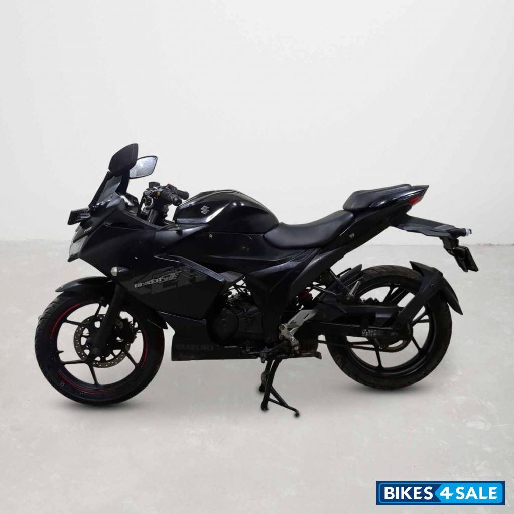 Suzuki Gixxer SF