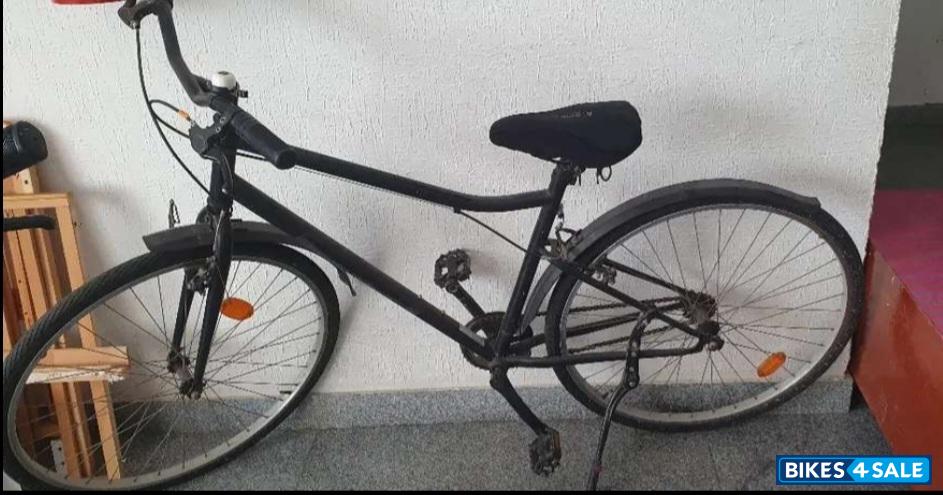 Black Bicycle Decathlon