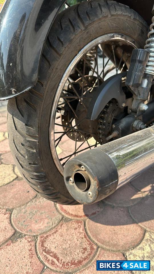 Black Royal Enfield Thunderbird 350