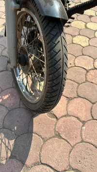 Black Royal Enfield Thunderbird 350