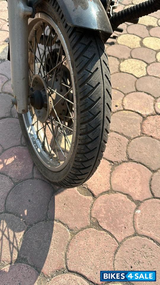 Black Royal Enfield Thunderbird 350