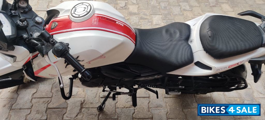 TVS Apache RTR 200 4V