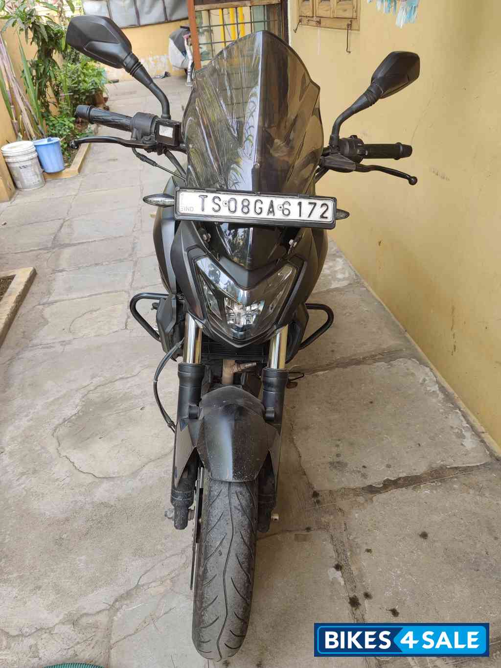 Bajaj Dominar 400