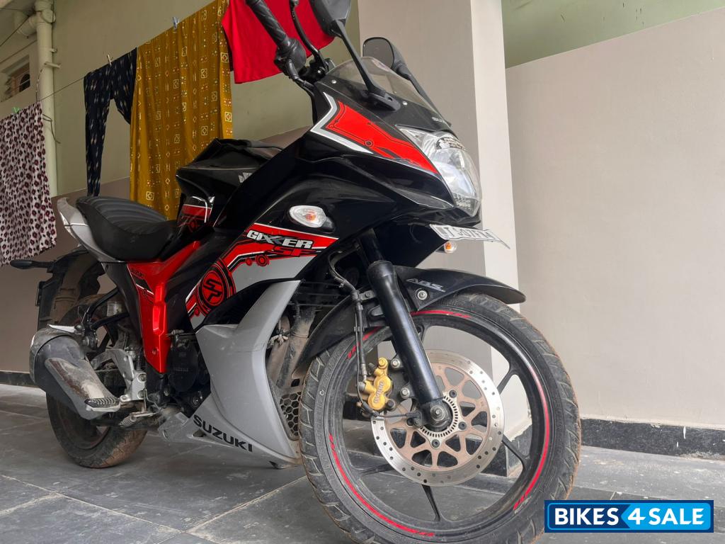 Suzuki Gixxer SF Fi