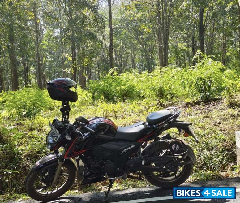TVS Apache RTR 200 4V ABS