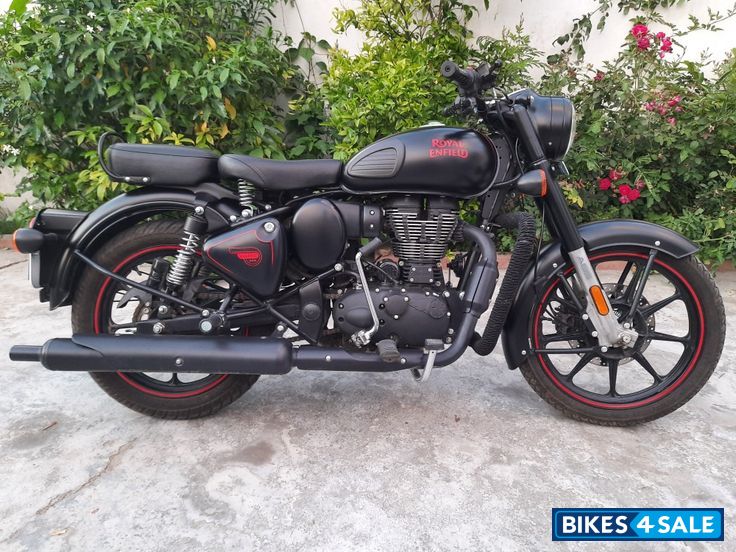 Stealth Black Royal Enfield Classic Stealth Black Stealth Black Royal Enfield Classic Stealth Black
