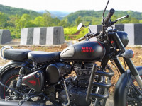 Stealth Black Royal Enfield Classic Stealth Black