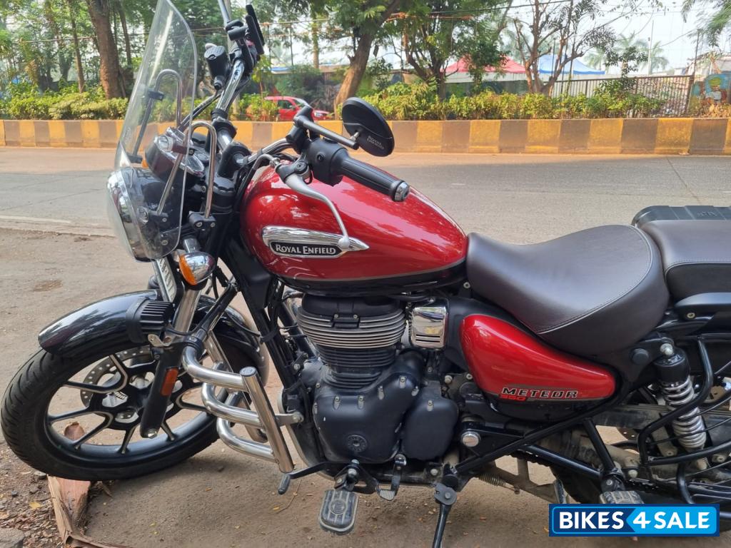 Royal Enfield Meteor 350 Supernova