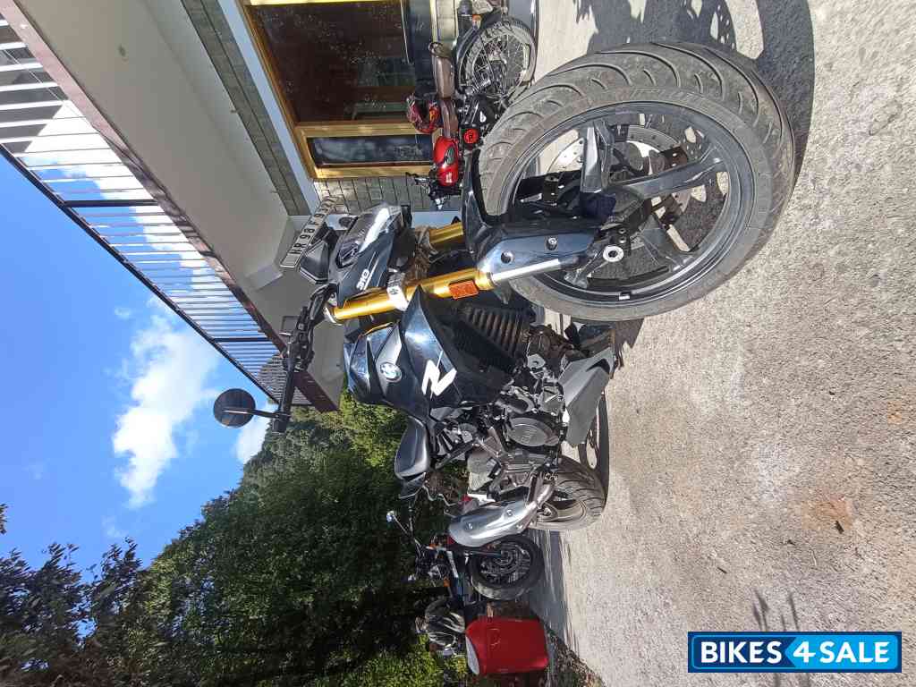 Black BMW G 310 R Black BMW G 310 R