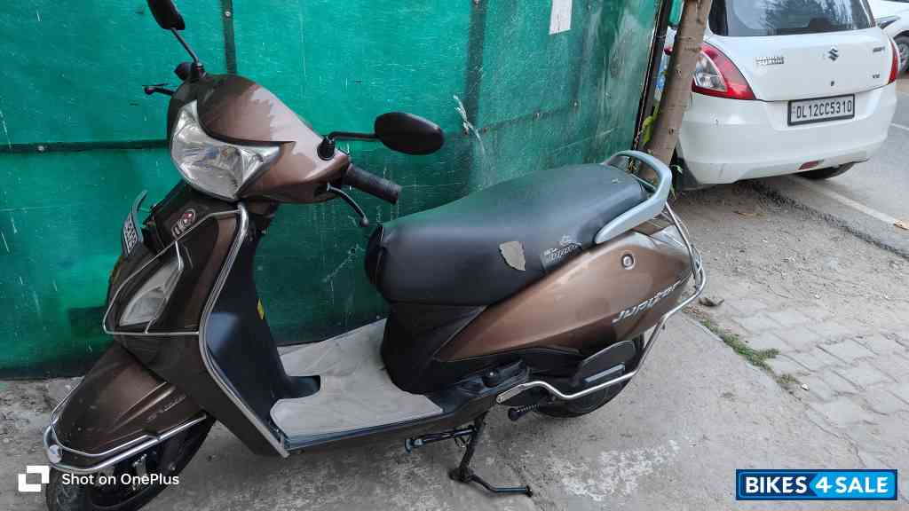 Brown TVS Jupiter