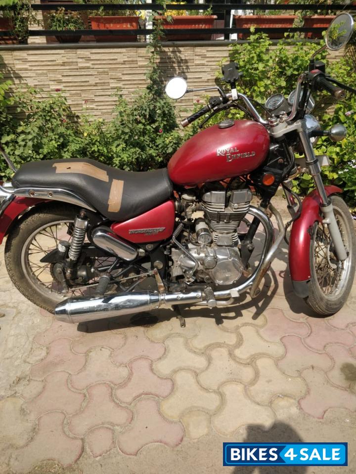 Red Royal Enfield Thunderbird TwinSpark 350