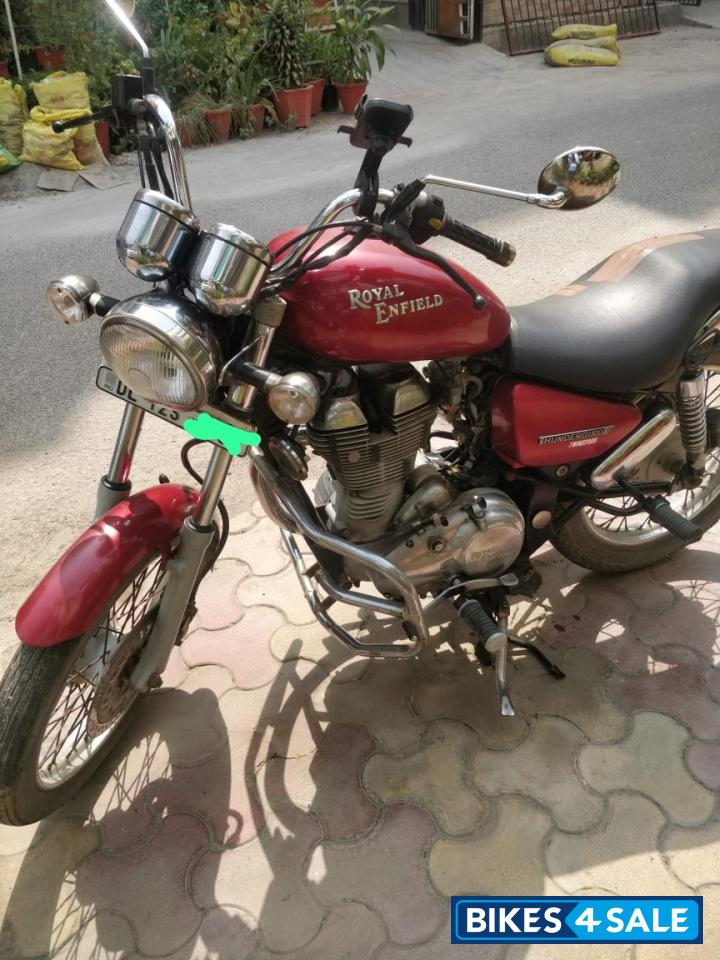 Red Royal Enfield Thunderbird TwinSpark 350