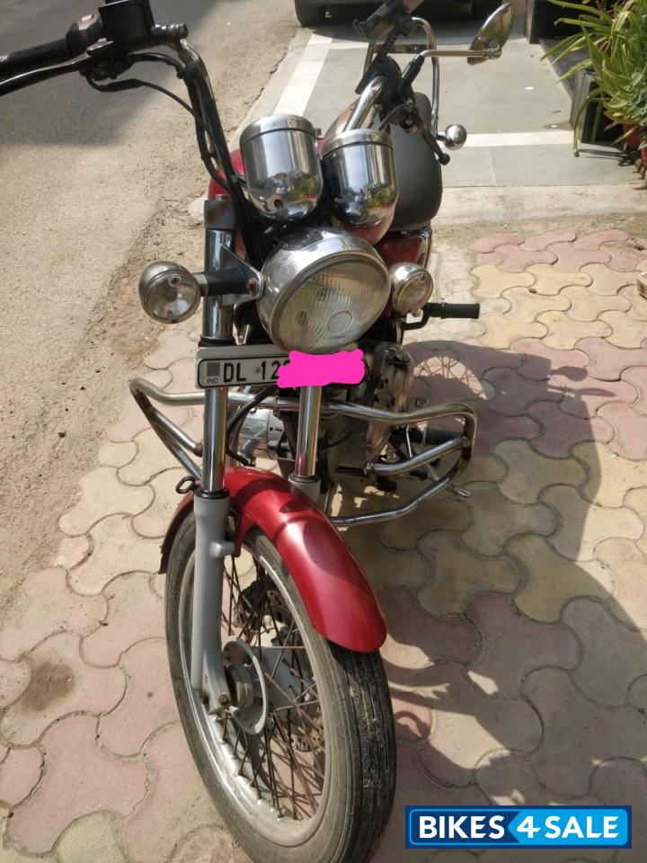Red Royal Enfield Thunderbird TwinSpark 350