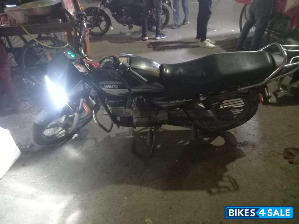 Hero Splendor Splendor plus cast