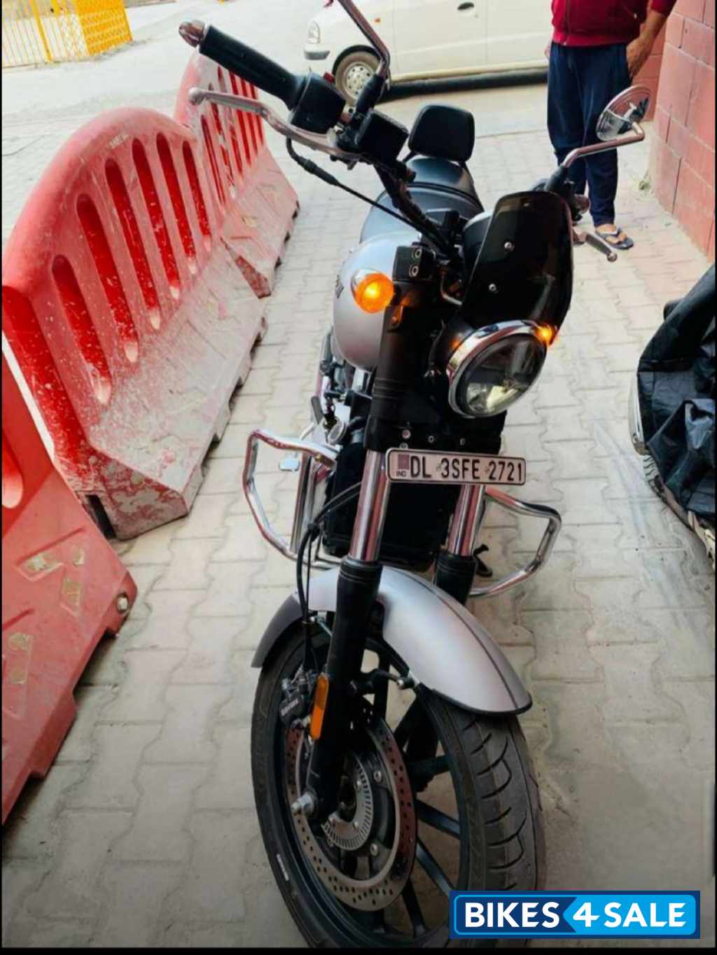 Yezdi Roadster Chrome