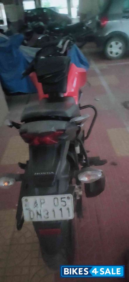 Honda CB Hornet 160R ABS