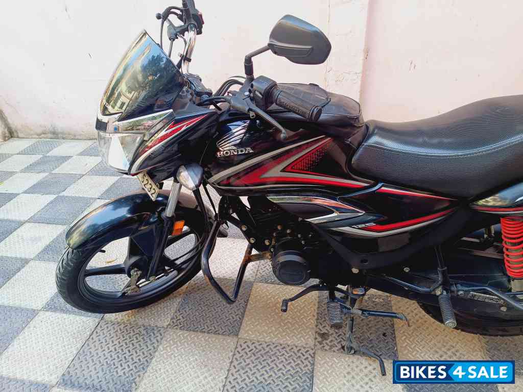 Honda Shine BS6