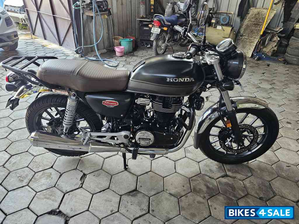 Honda CB350 DLX Pro