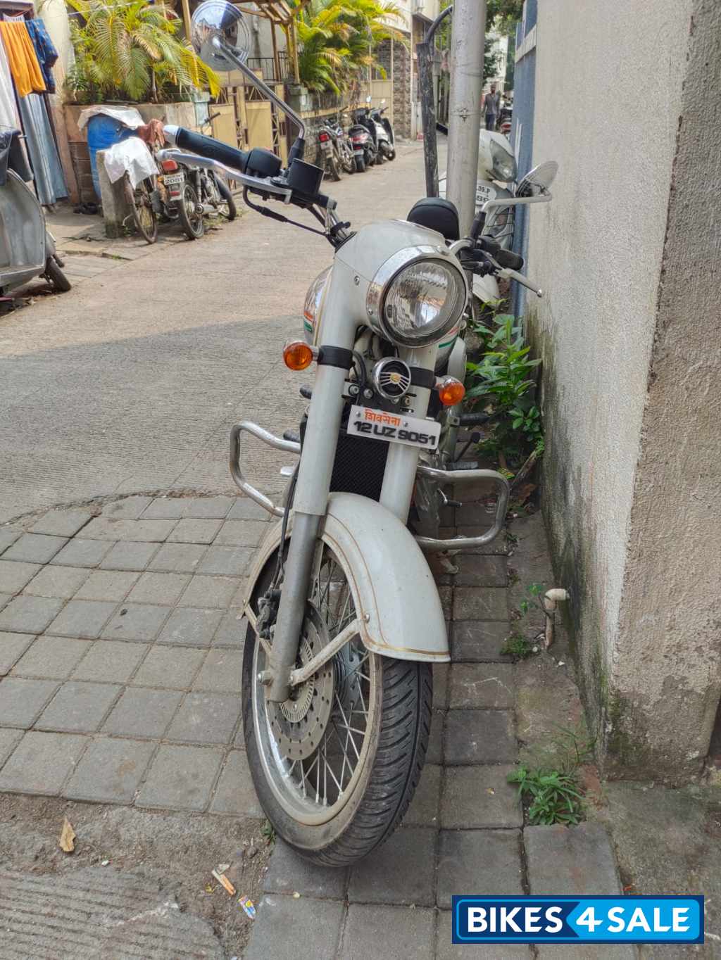 Ideal Jawa Yezdi Classic