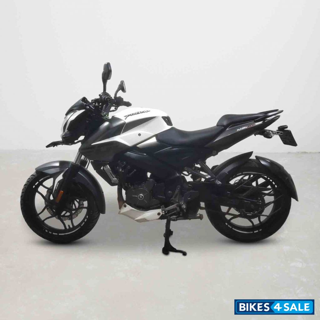 Bajaj Pulsar NS200