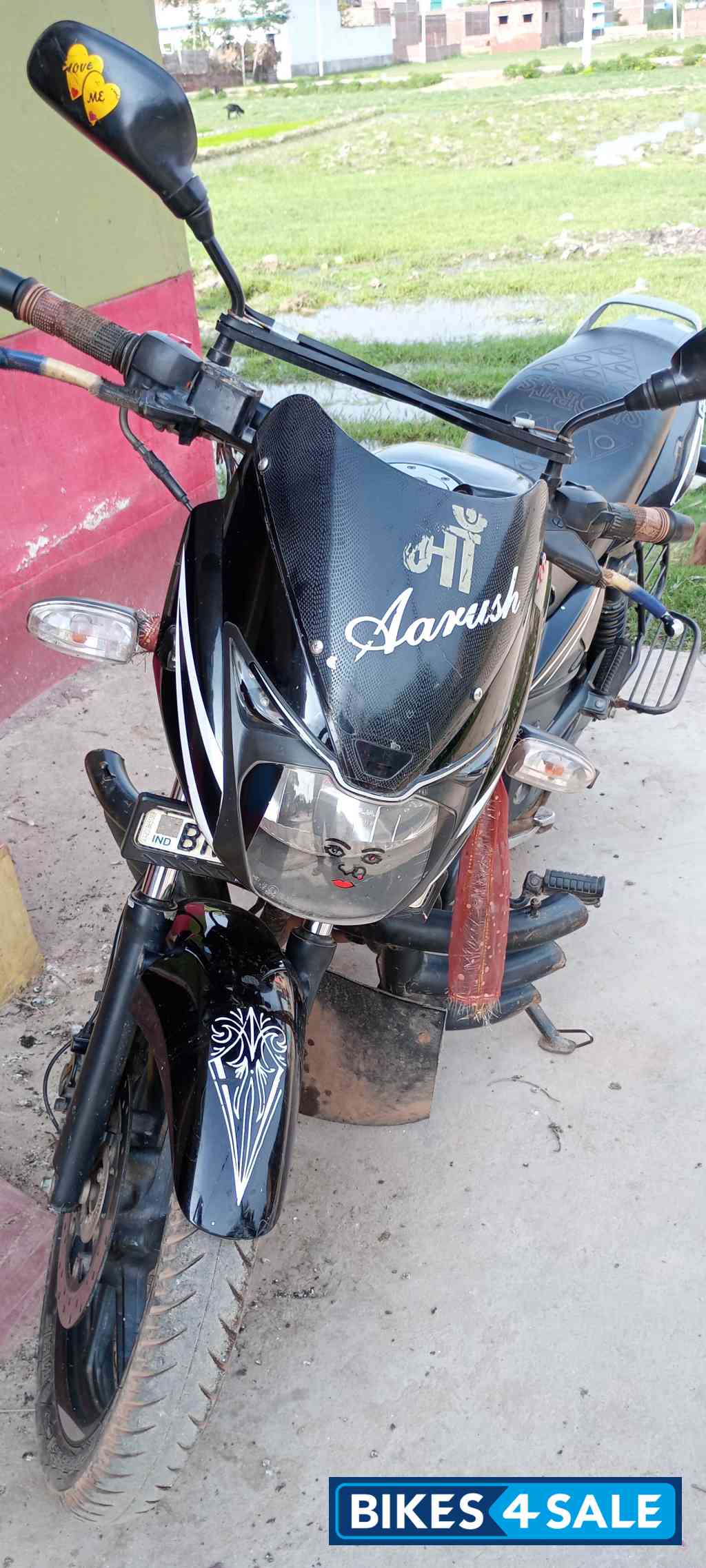 Bajaj Pulsar 150 Neon