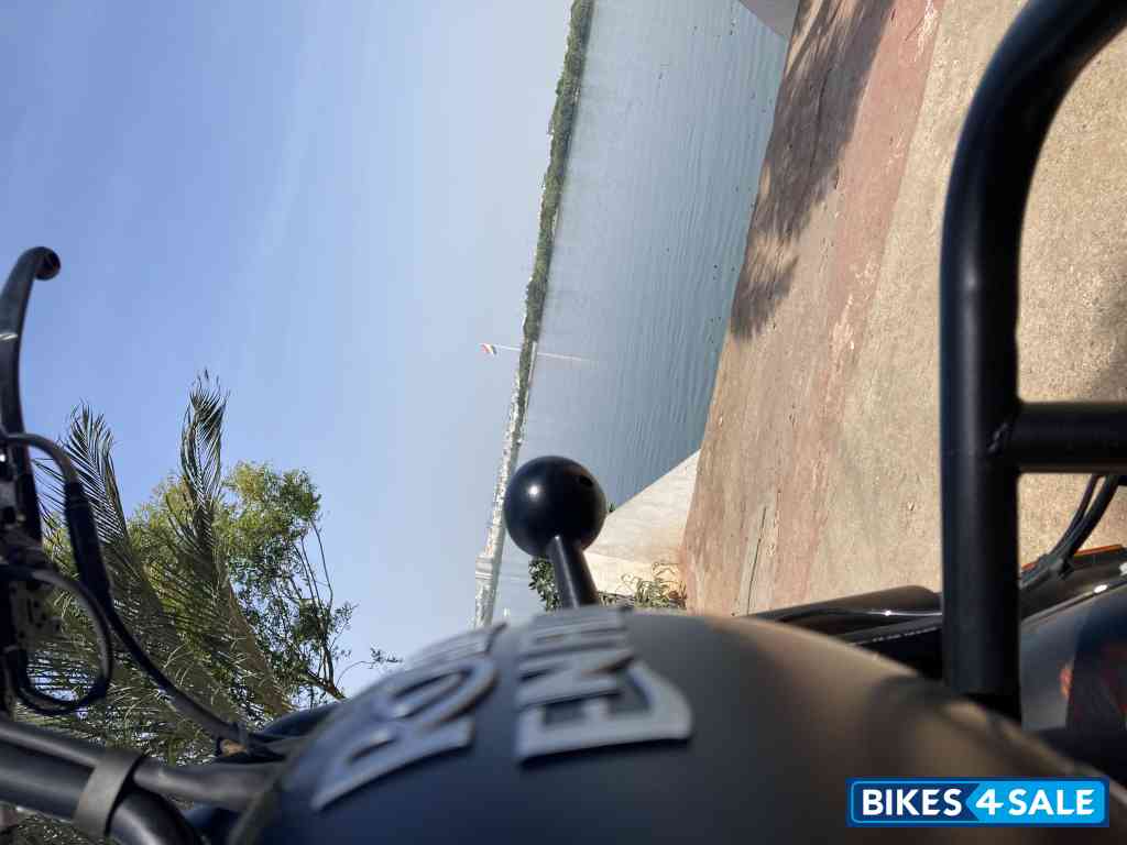 Royal Enfield Classic Stealth Black