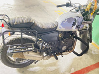 Snowwhite Royal Enfield Himalayan