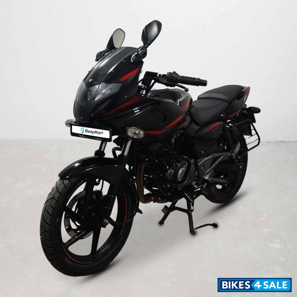 Bajaj Pulsar 220F