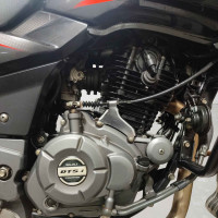 Bajaj Pulsar 220F