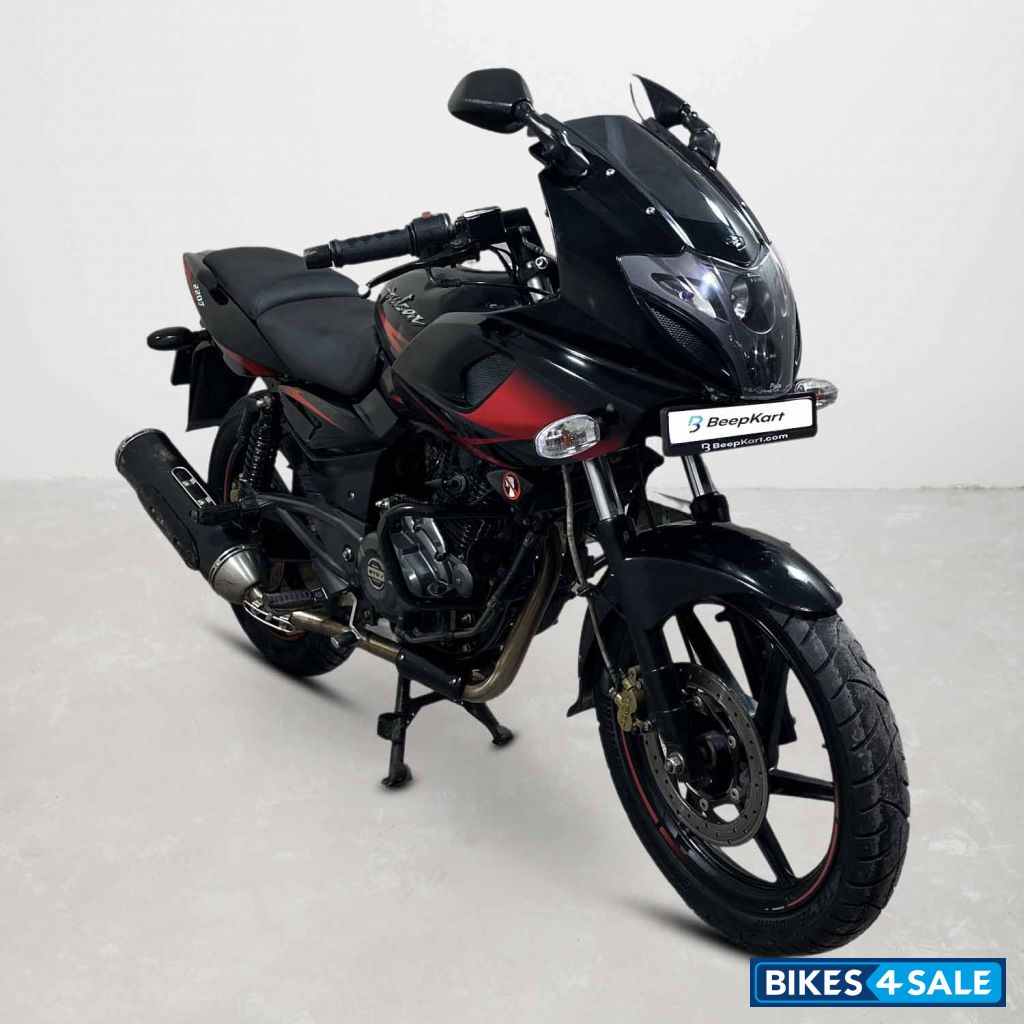 Bajaj Pulsar 220F