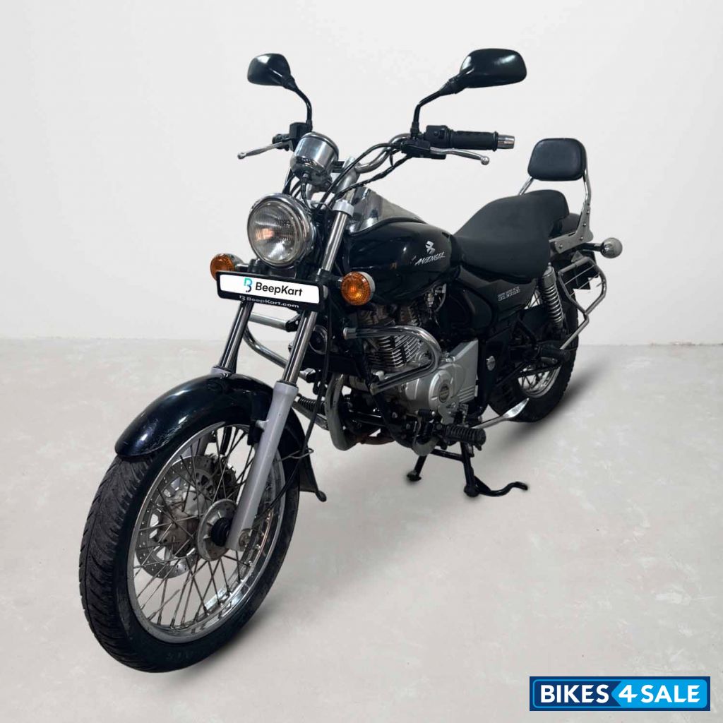 Bajaj Avenger 180 DTS-i